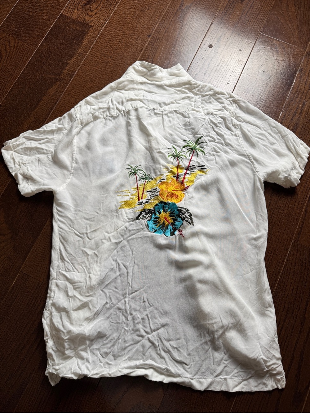 White Short-Sleeve Tropical Embroidered Men’s Shirt